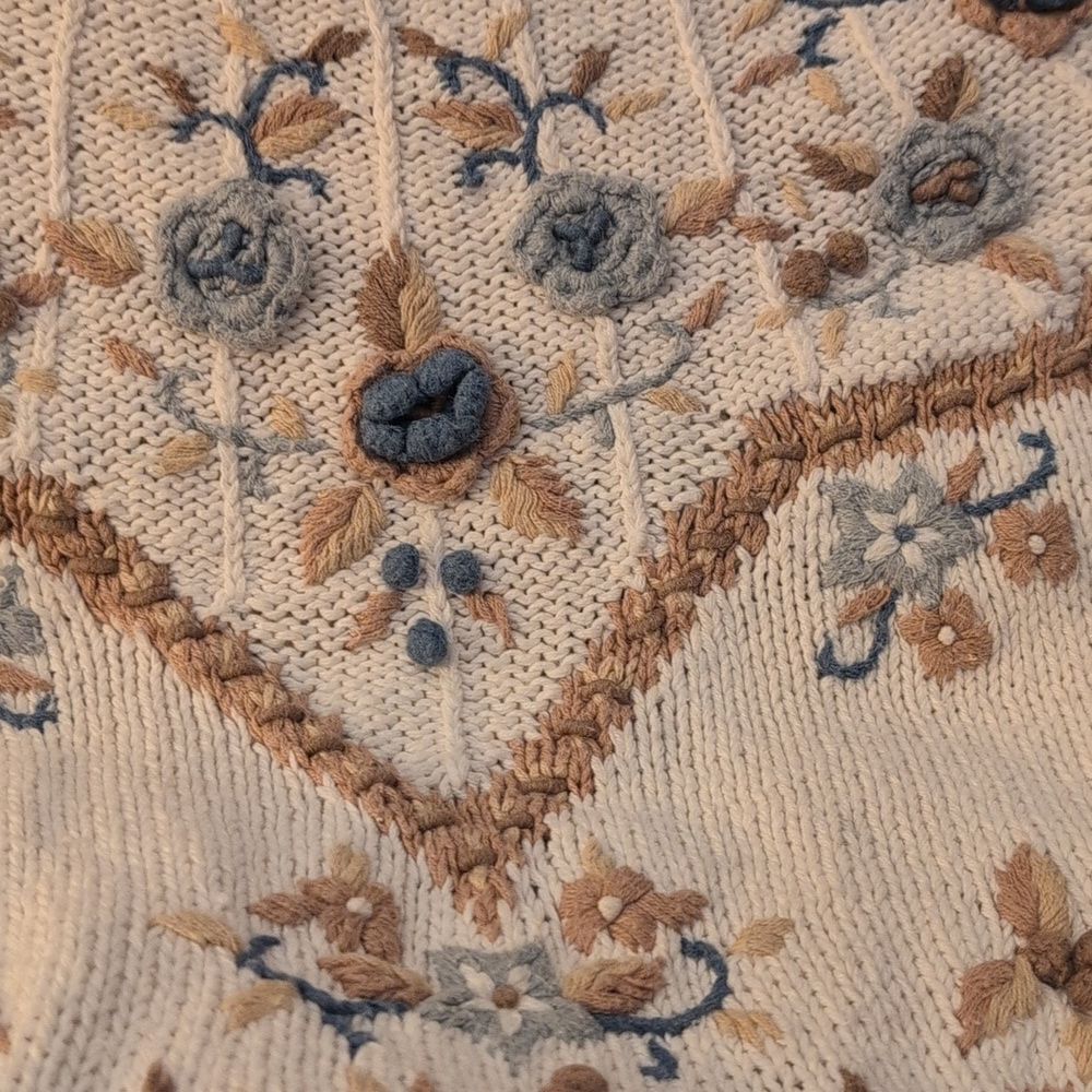 Women's‎ vintage cottage core floral embroidered knit Ramie sweater size small